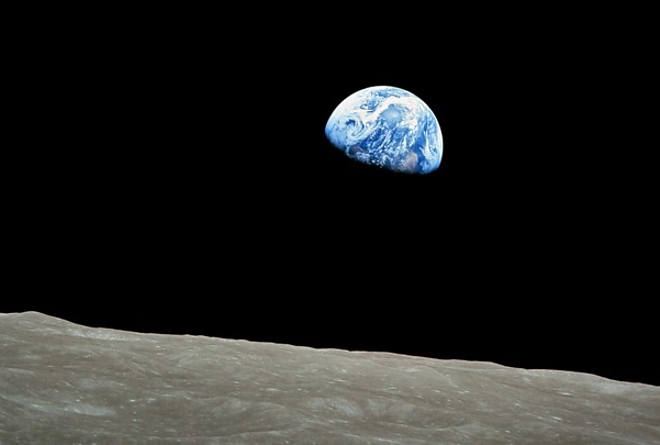 earthrise_foldkelte_nasa_fold_az_urbol.jpg