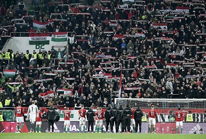 magyar_finn_szurkolok_181118_mti.jpg