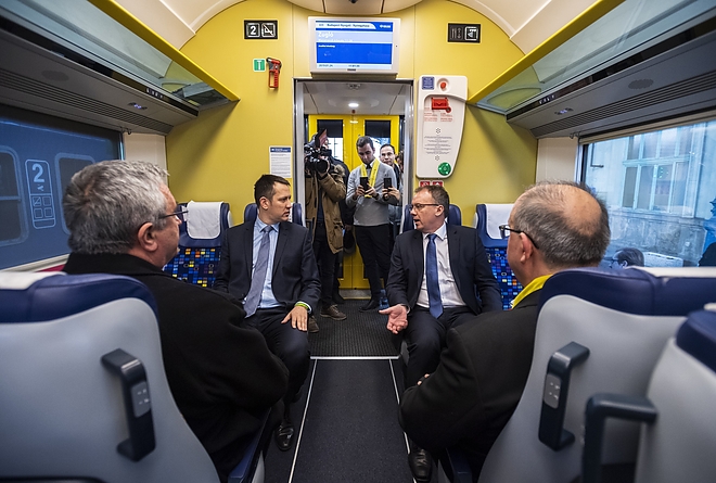 zarandokvonat_csiksomlyo_bucsu_mav_mti2.jpg zarandokvonat_csiksomlyo_bucsu_mav_mti2.jpg