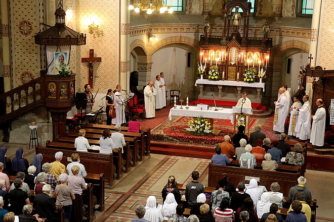 szentmise_vasgyar_sztterez_160905_ja_18.jpg