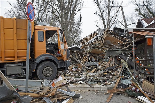 kukasauto_baleset_valos2.jpg