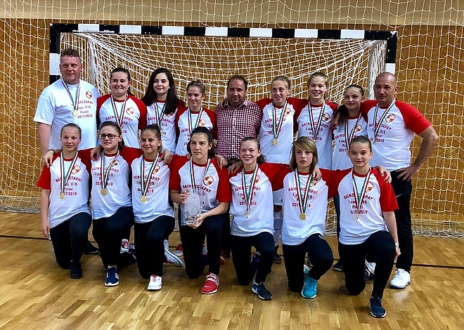 miskolci_venusz_u15_bajnok_futsal_2.jpg