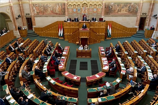orszaggyules_parlament_3.jpg
