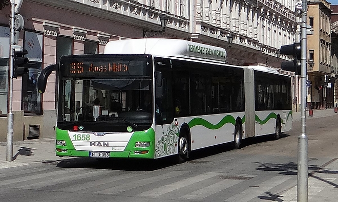 busz_autobusz_35_avas.jpg