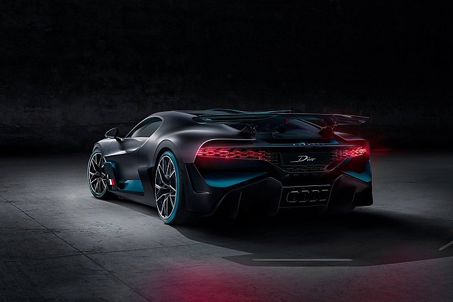 bugatti_divo_3.jpg