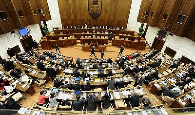 szlovak_parlament.jpg