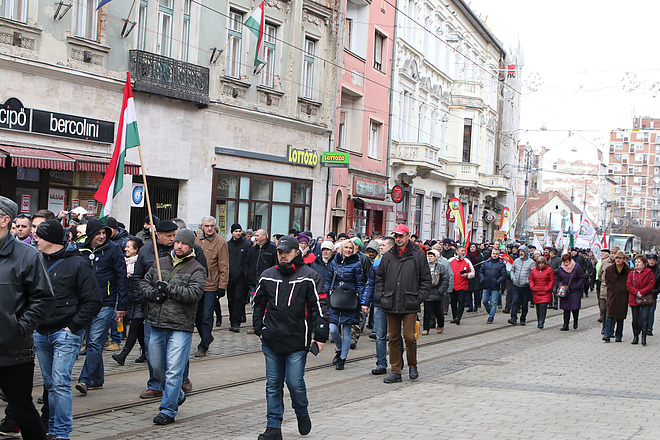 img_0105_web.jpg img_0105_web.jpg