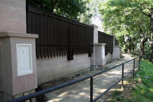 avaste4.jpg