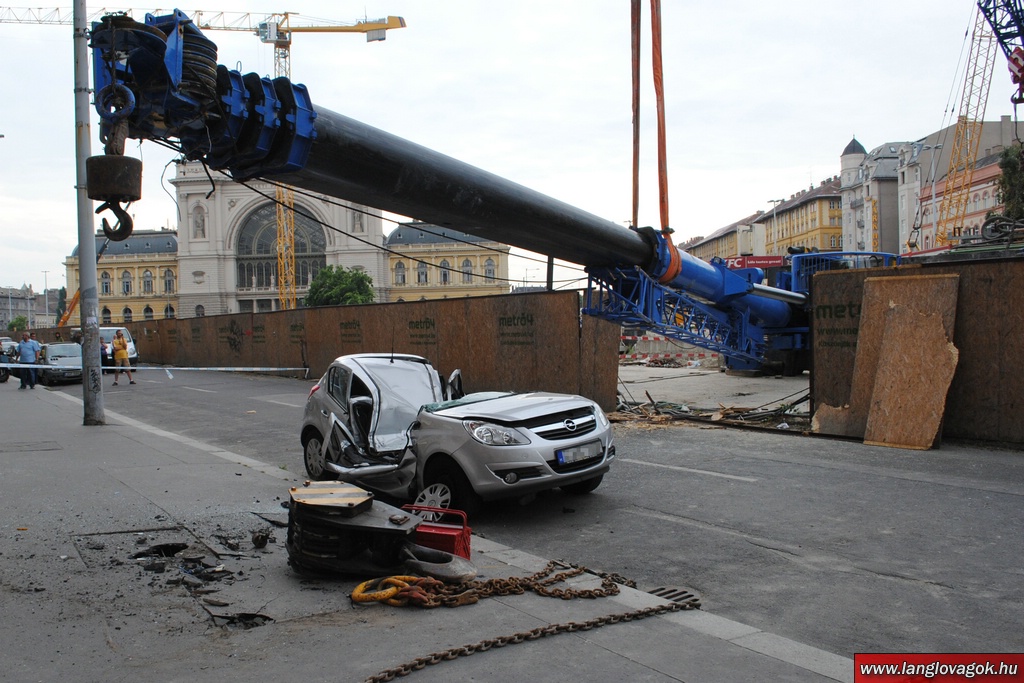 daruskocsiborult3.jpg