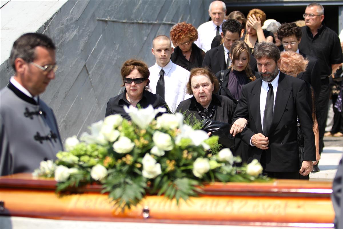 feledy_gyula_temetes_14.jpg