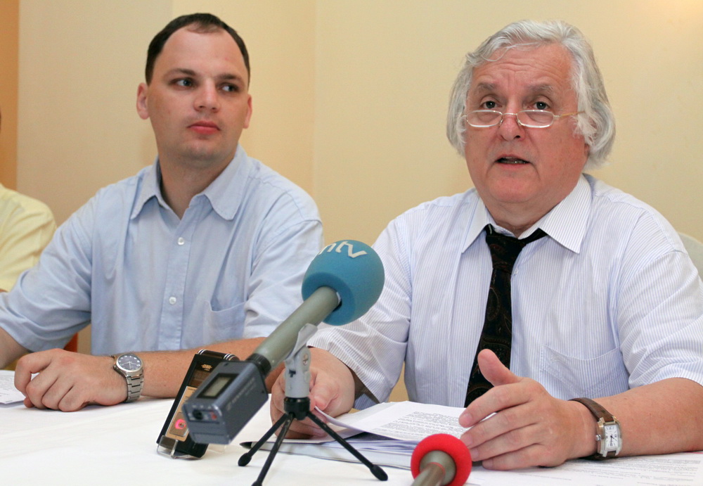kdnpsajtaj_20100721.jpg