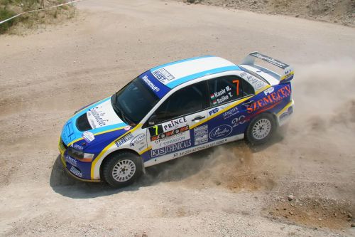 miki_tomi_vrally01.jpg