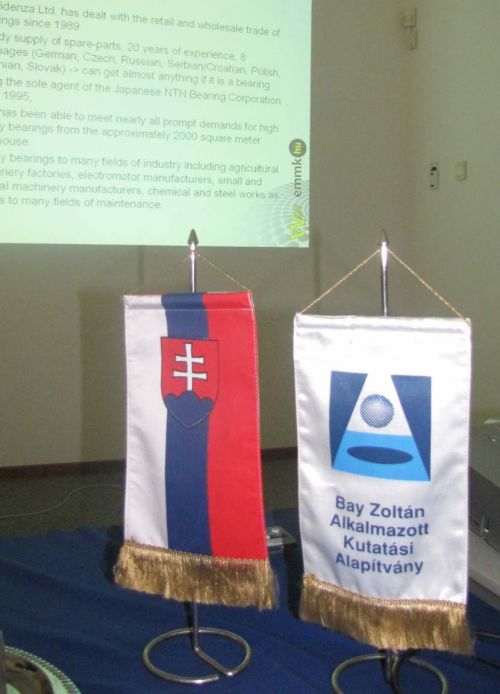 muanyag_klaszter_01.jpg