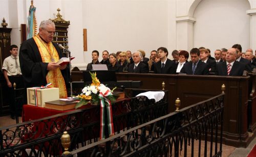 ujkozgyul.jpg