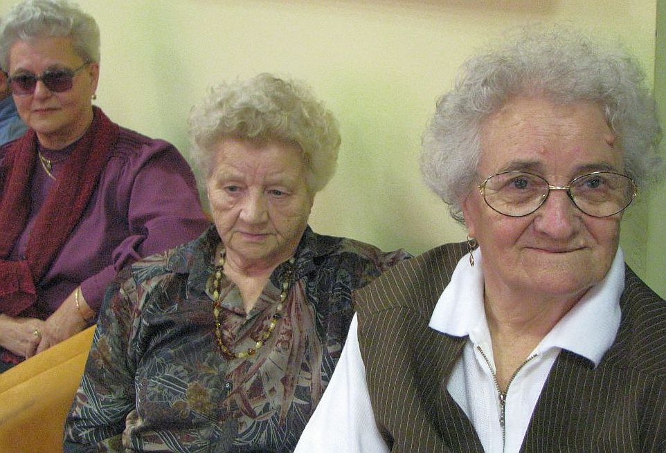 idosek-hava-zaronap.jpg