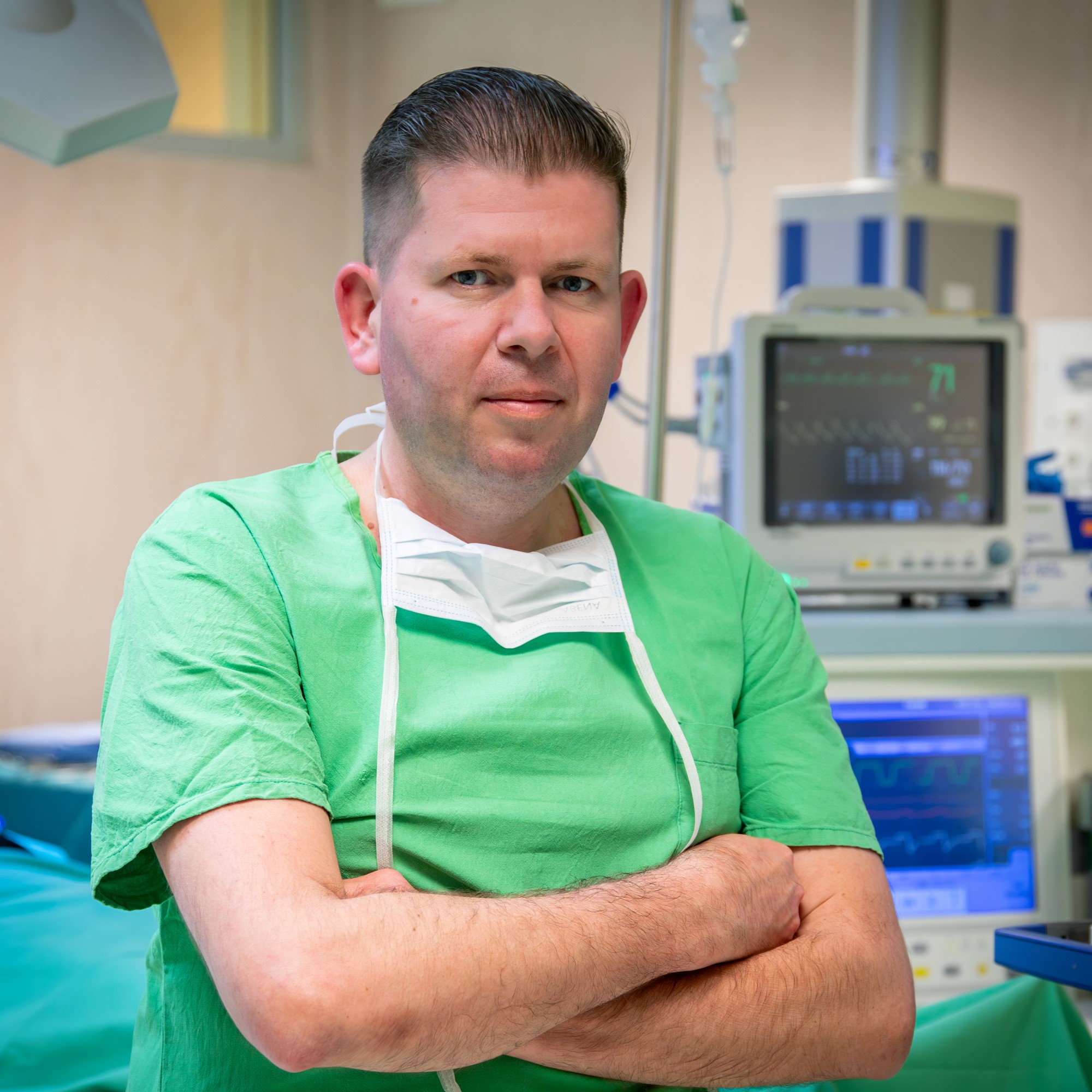Dr Karosi Tamás