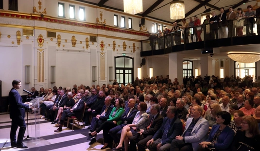 Lakossági fórum Csöbör Katalinnal és Gulyás Gergellyel 