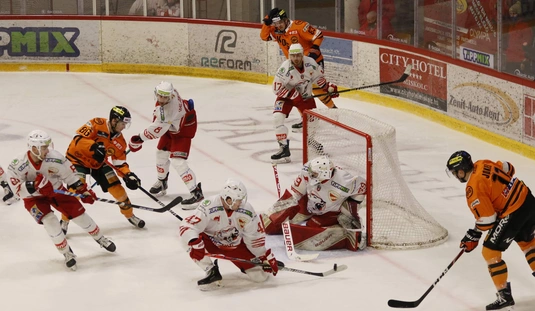 ice hockey 