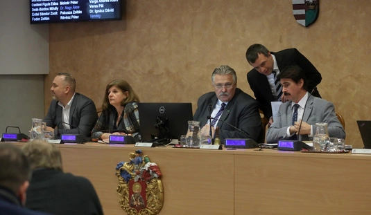 Rendkívüli közgyűlés 