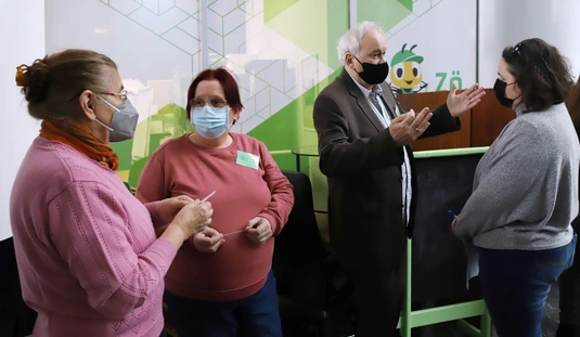 Közösségi beszélgetés a Részvételi irodában 