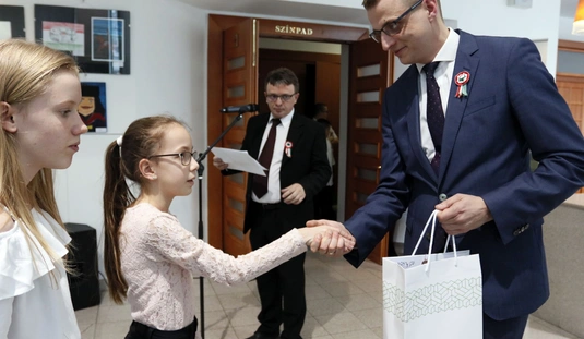 magyar vagyok rajzkiallitas 