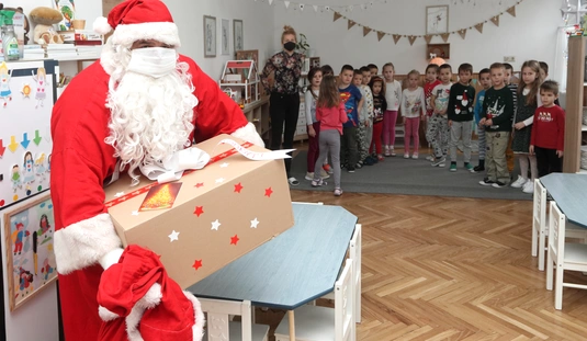 MIHŐ Mikulás a Mesevár Óvodában 