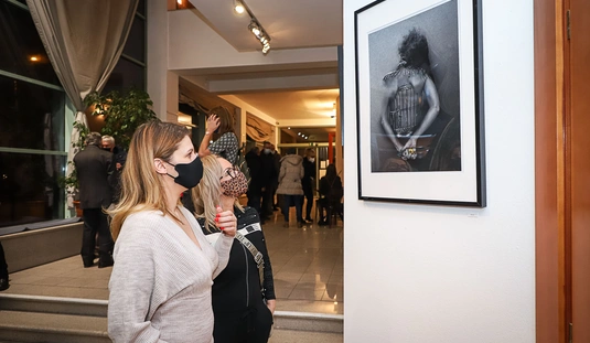 Rep(k)edés - Soltész Boglárka kiállítása a Művészetek Házában  