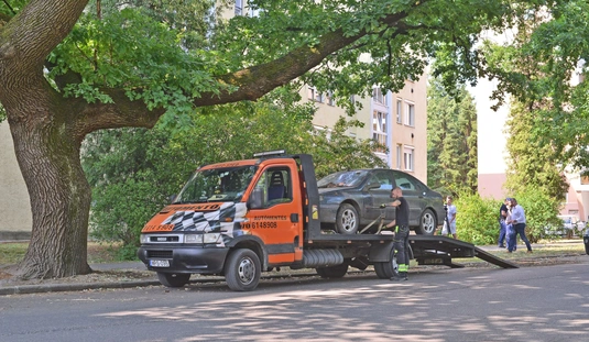 Roncsautó elszállítása