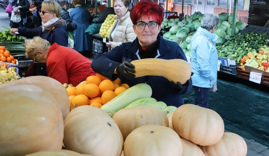 Őszi Búza téri piac
