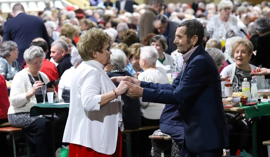 Óévbúcsúztató zenés táncos est a Generali Arénában