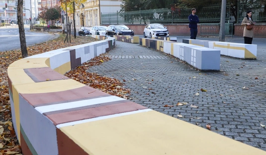 Megújult a Lévay előtti prakrész