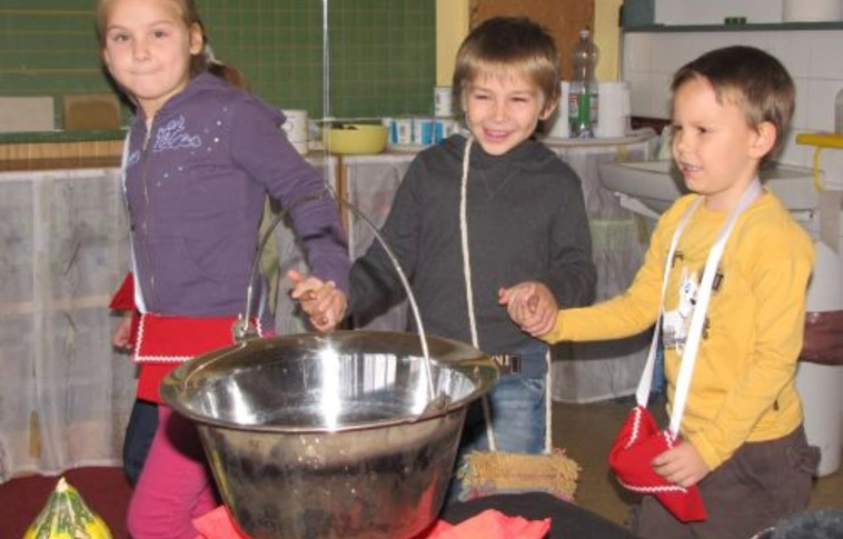 Mesebeli helyszínek, csodás kalandok a Szabó Lőrinc Általános Iskolában