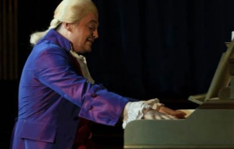 Mozart 1000 évvel haladta meg korát – Interjú Harsányi Attila színművésszel