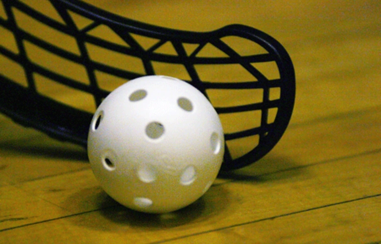 Hétvégén ismét pattog a floorball-labda