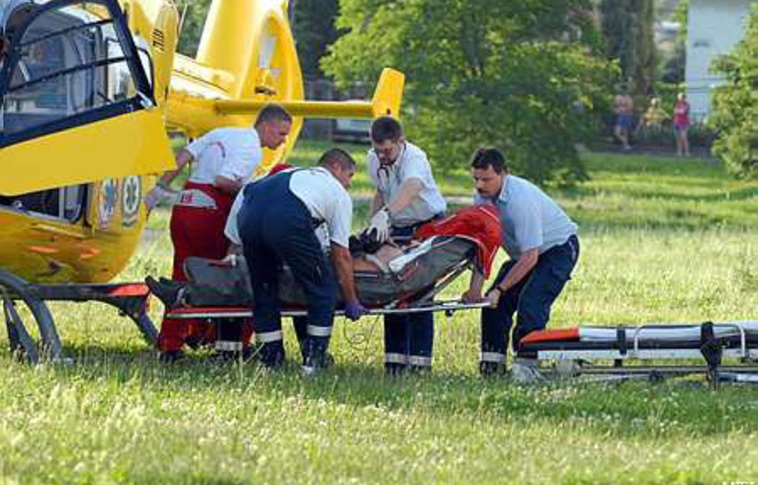 Helikopter hozta Miskolcra a kigyulladt ház sérültjeit