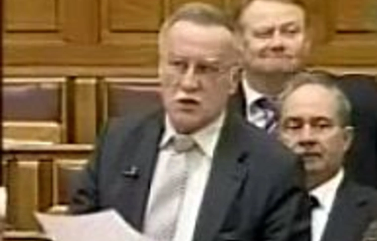 Interpelláció Fészekrakó-ügyben