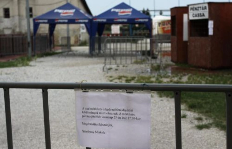 Elmarad a vasárnapi futam!