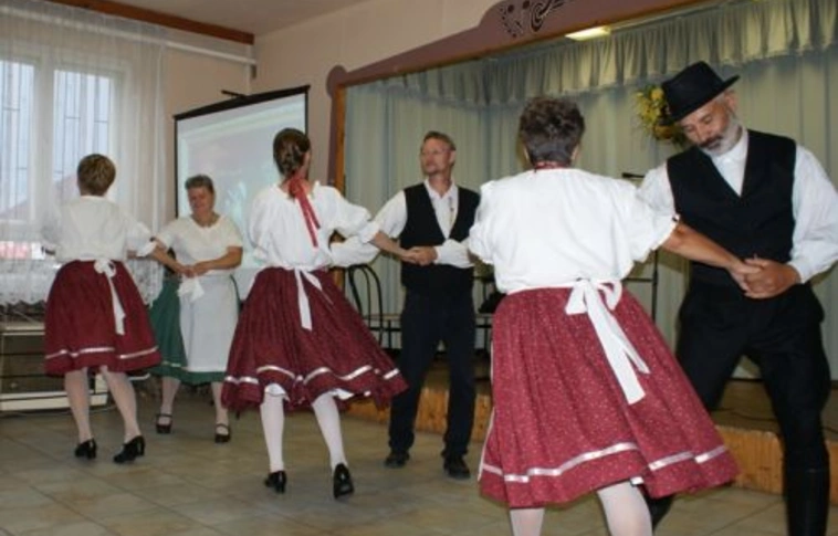 Ébredező álmok avagy amatőr művészek profi szinten