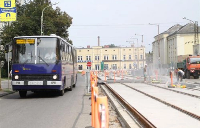 Zöld Nyíl: újabb forgalmi változások és további éjszakai munka