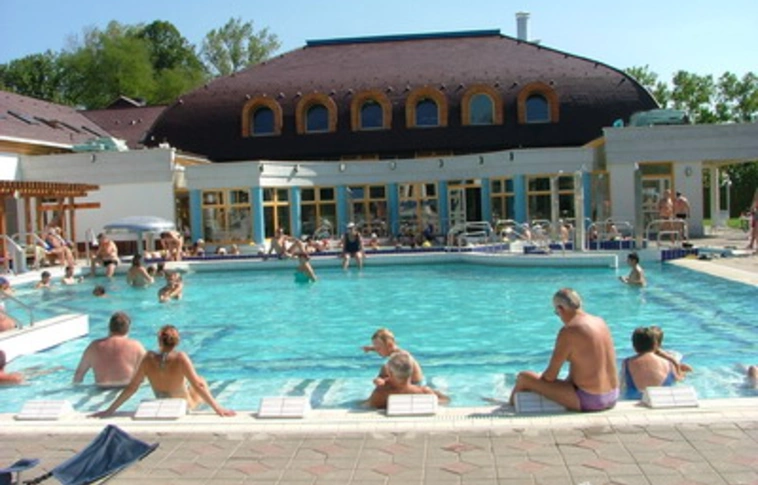 Szépül a Zsóry Gyógy- és Strandfürdő