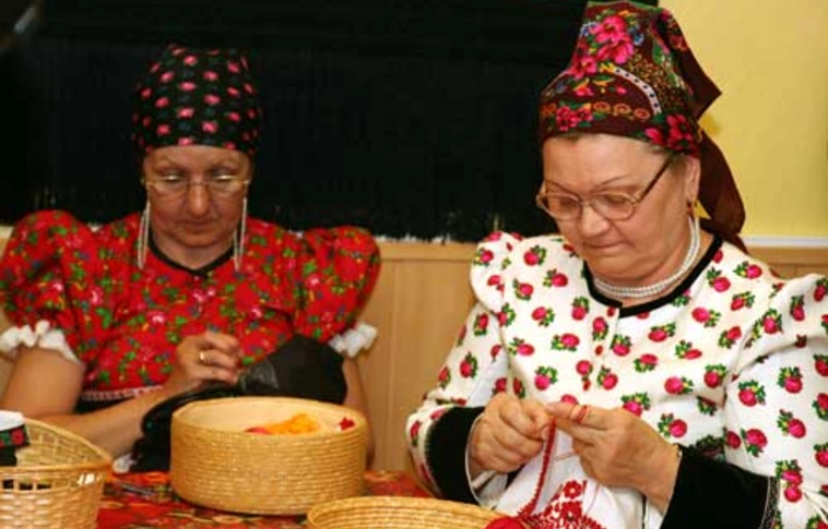 Hagyományőrző hímzőtábor  