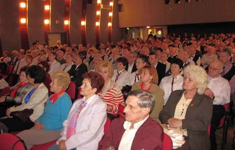 Sikeres volt az „Ezüst-Fürtök” ének-elődöntő