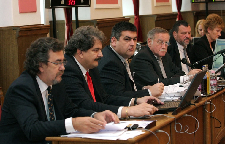 A költségvetésről is tárgyalnak