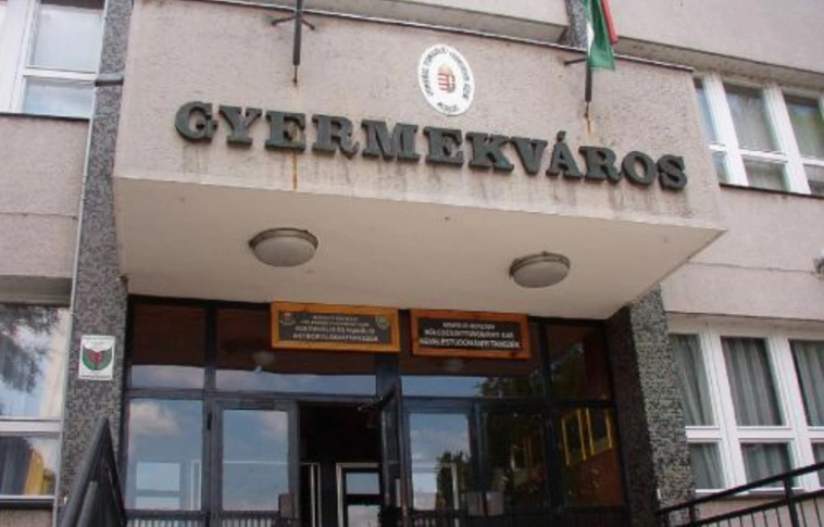 Elkezdődött a nevelő szülők képzése