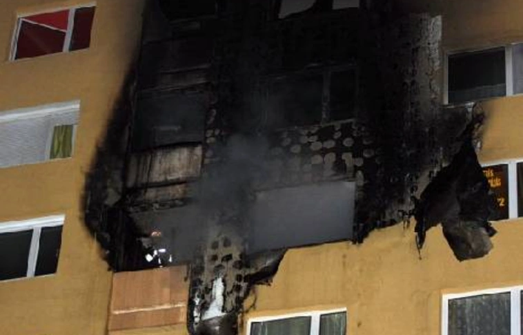 A hevesi főrendőrök vizsgálják a paneltűz körülményeit