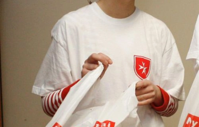 Adományok a hitelkárosultaknak