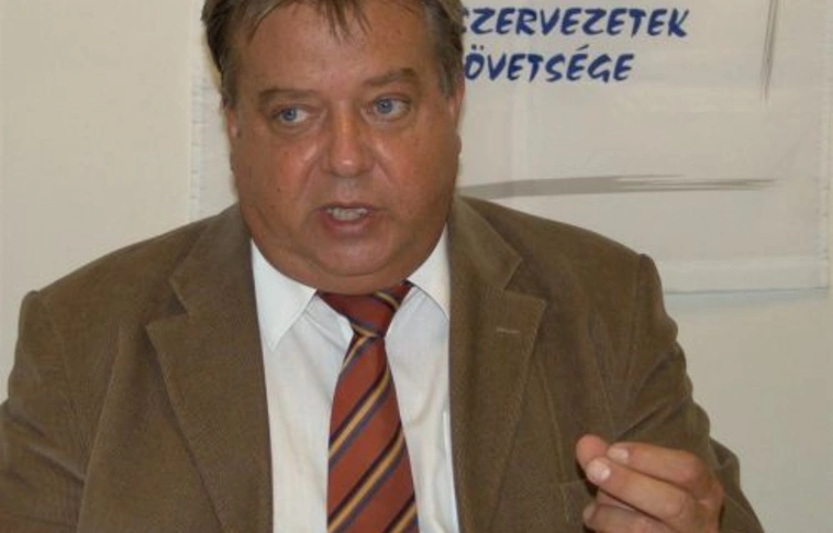 "Válság és megállapodás"