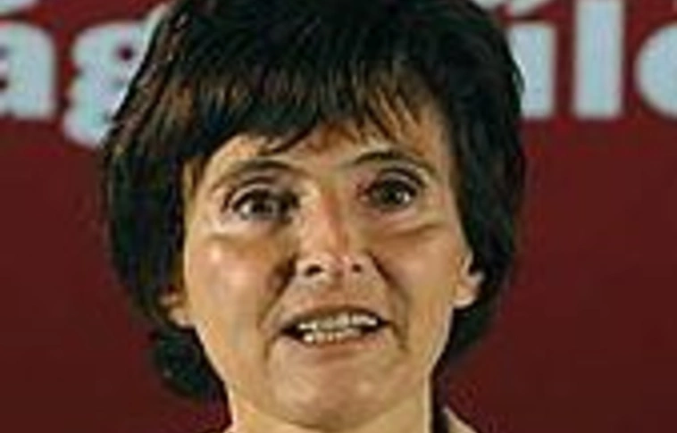 Lendvai is a miskolci rendőrség mellett