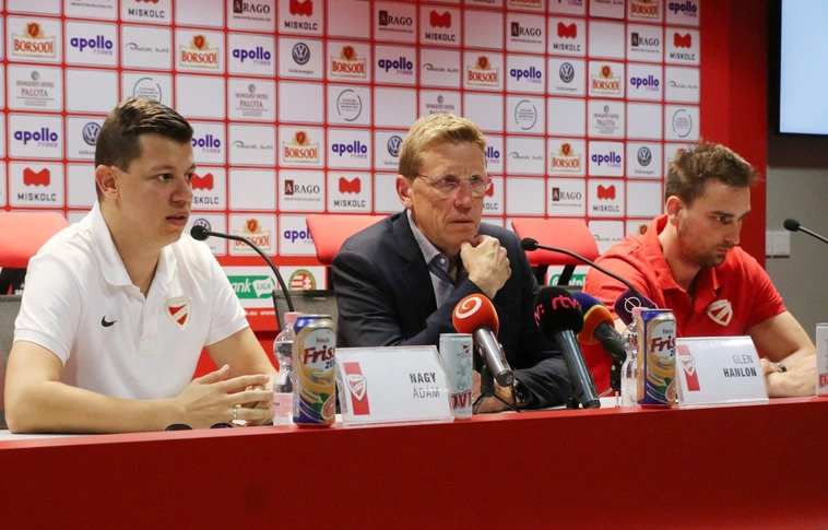 Bemutatkozott a Jegesmedvék új vezetőedzője