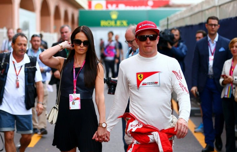 A „jégembert” a felesége védte be Hamiltonnal szemben